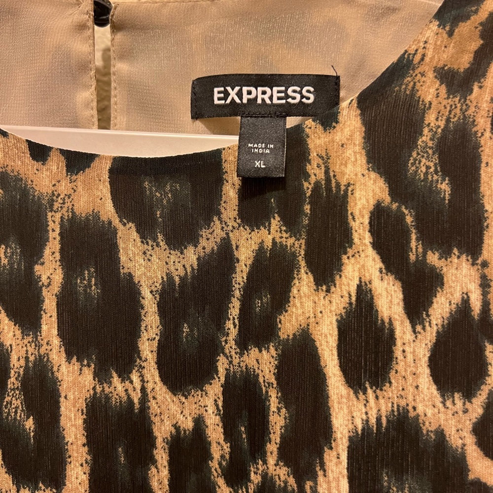 Express Leopard Print Ruched Bottom Shirt - Picture 3 of 3